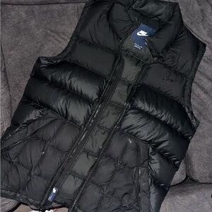 Nike Men’s Black Puffer Vest